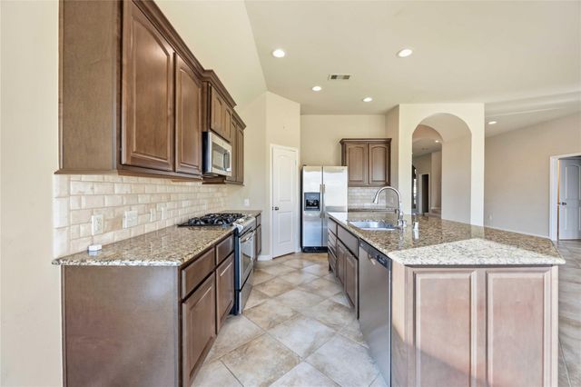 13615 Rainwater Drive, Pearland, TX 77584