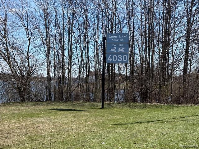 4030 Dixie Highway, Waterford, MI 48329