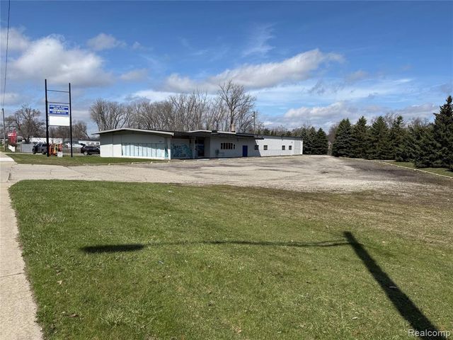 4030 Dixie Highway, Waterford, MI 48329