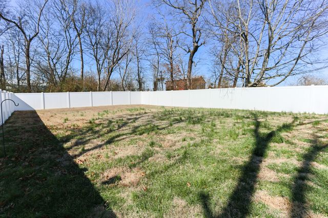 5288 Fred Perry Rd, Springfield, TN 37172