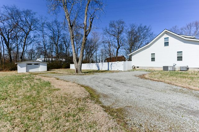 5288 Fred Perry Rd, Springfield, TN 37172