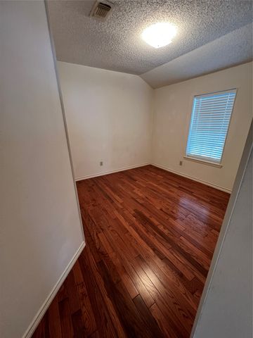 10012 Long Rifle Drive, Fort Worth, TX 76108