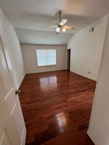 10012 Long Rifle Drive, Fort Worth, TX 76108