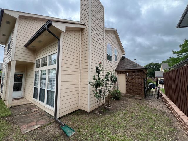 10012 Long Rifle Drive, Fort Worth, TX 76108