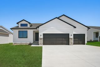 1905 Tuscany Drive SE, Altoona, IA 50009