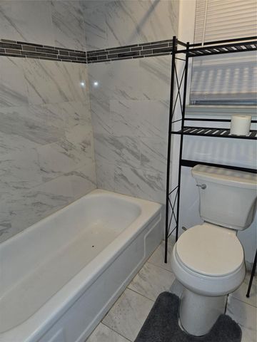 6810 Desert Rose Lane, Houston, TX 77086