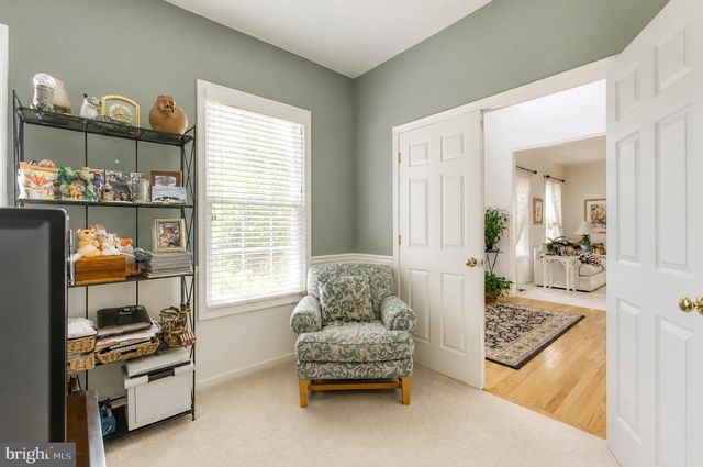 100 MARSHALL DR, Egg Harbor Township, NJ 08234