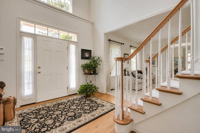 100 MARSHALL DR, Egg Harbor Township, NJ 08234