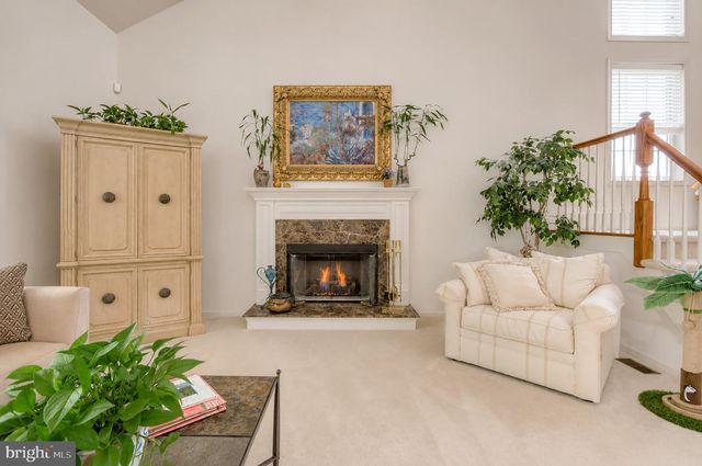 100 MARSHALL DR, Egg Harbor Township, NJ 08234