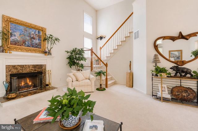 100 MARSHALL DR, Egg Harbor Township, NJ 08234