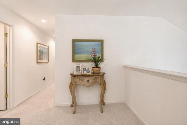 100 MARSHALL DR, Egg Harbor Township, NJ 08234