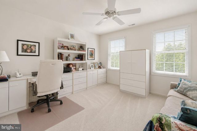 100 MARSHALL DR, Egg Harbor Township, NJ 08234