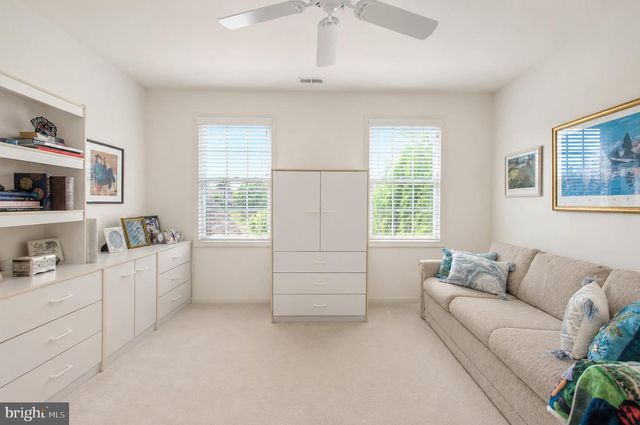 100 MARSHALL DR, Egg Harbor Township, NJ 08234