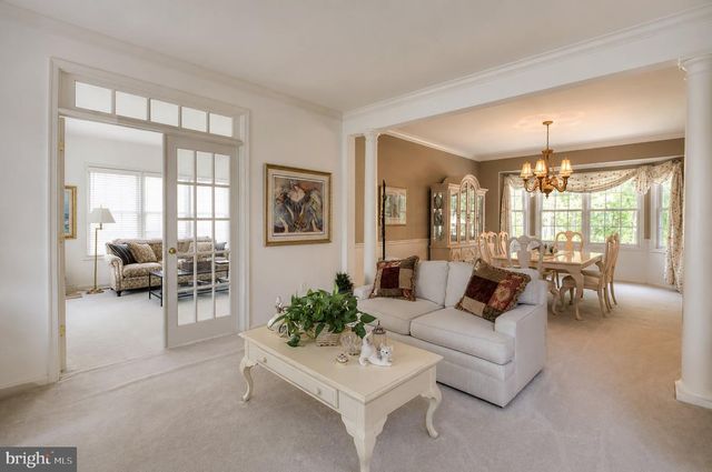 100 MARSHALL DR, Egg Harbor Township, NJ 08234