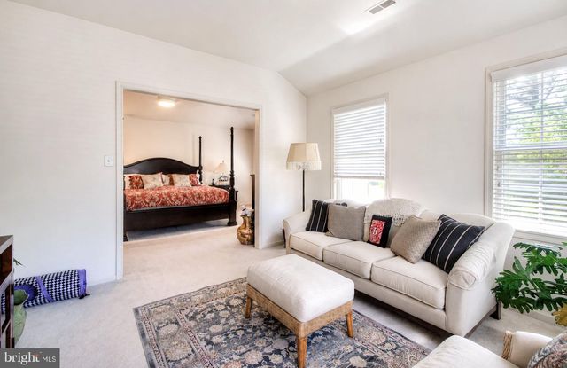 100 MARSHALL DR, Egg Harbor Township, NJ 08234