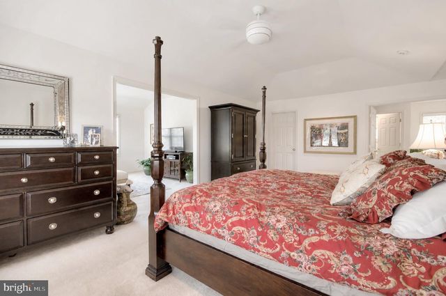 100 MARSHALL DR, Egg Harbor Township, NJ 08234