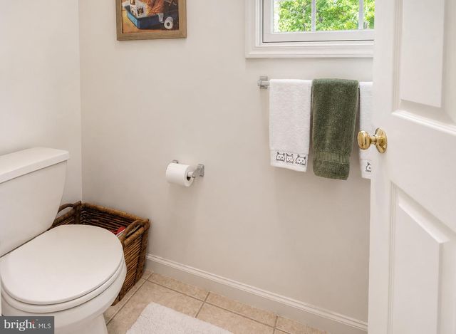100 MARSHALL DR, Egg Harbor Township, NJ 08234