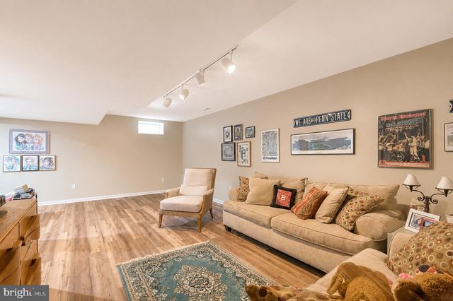 100 MARSHALL DR, Egg Harbor Township, NJ 08234