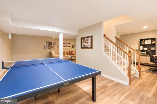 100 MARSHALL DR, Egg Harbor Township, NJ 08234