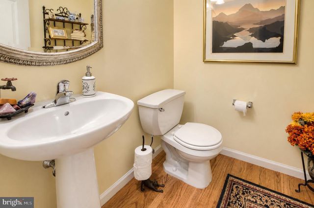 100 MARSHALL DR, Egg Harbor Township, NJ 08234