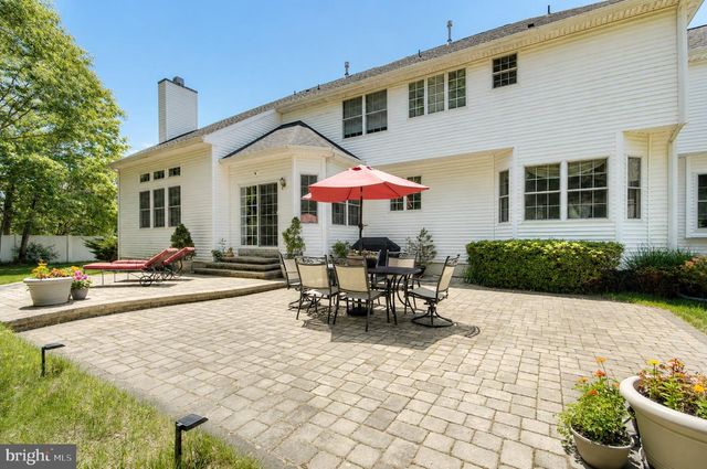 100 MARSHALL DR, Egg Harbor Township, NJ 08234