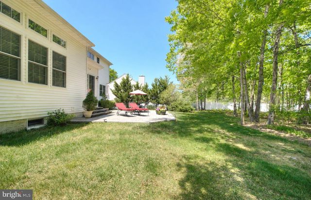 100 MARSHALL DR, Egg Harbor Township, NJ 08234