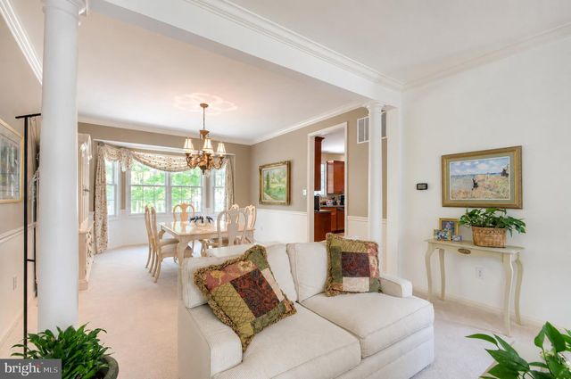 100 MARSHALL DR, Egg Harbor Township, NJ 08234