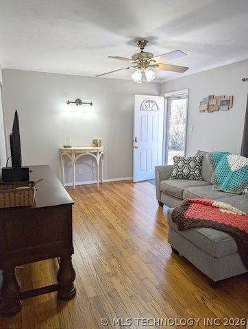 1239 S Erie Avenue, Tulsa, OK 74112