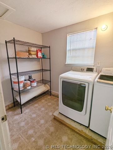 1239 S Erie Avenue, Tulsa, OK 74112