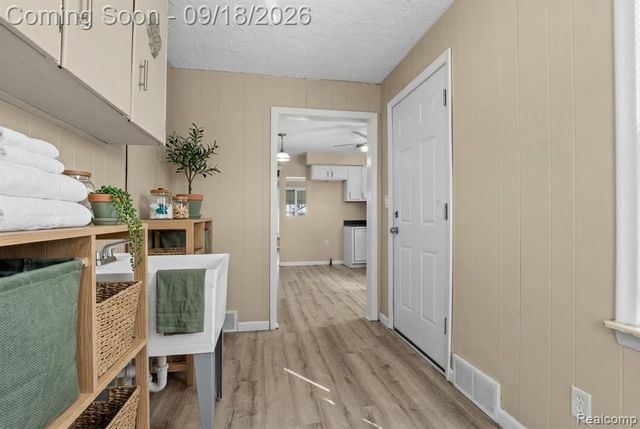 11560 Dodge Avenue, Warren, MI 48089