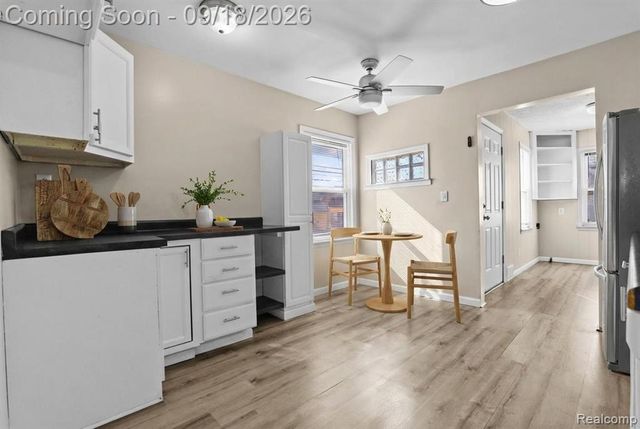 11560 Dodge Avenue, Warren, MI 48089