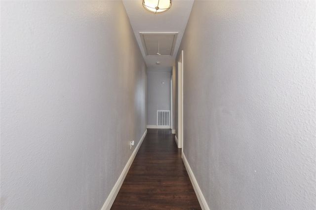 211 Bayou Road, Lake Jackson, TX 77566