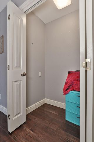 211 Bayou Road, Lake Jackson, TX 77566