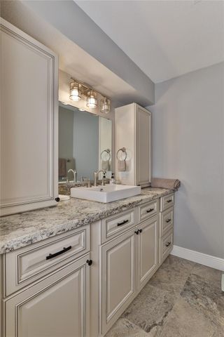 211 Bayou Road, Lake Jackson, TX 77566