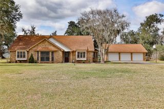 211 Bayou Road, Lake Jackson, TX 77566