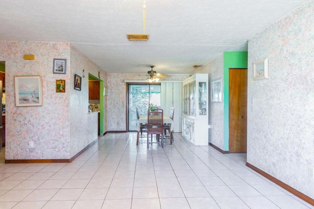 372 SW Carter Avenue, Port St. Lucie, Port St Lucie, FL 34983