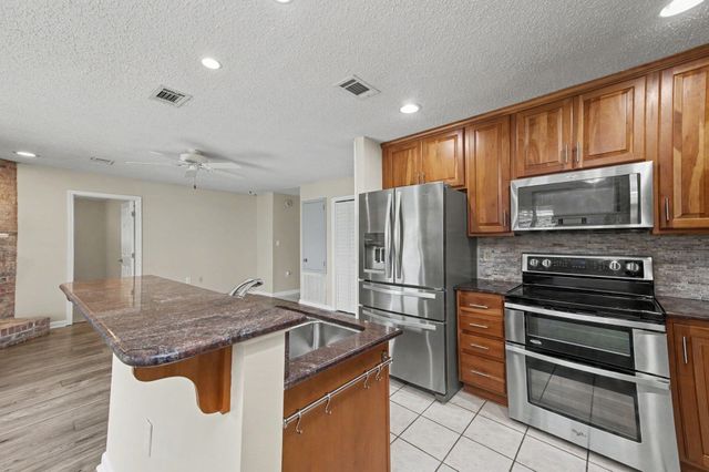 6 Pinehurst Drive, Shalimar, FL 32579