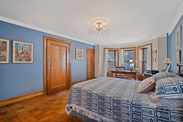 543 9th Street, New York City, NY 11215
