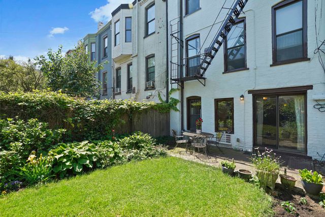 543 9th Street, New York City, NY 11215