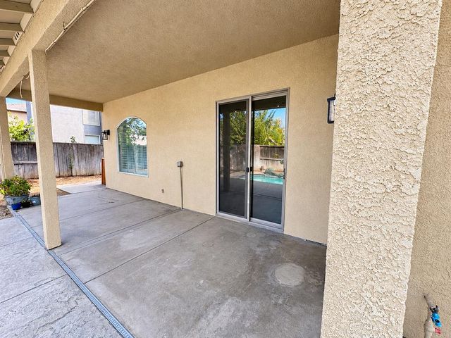619 Pecan Dr, Ripon, CA 95366