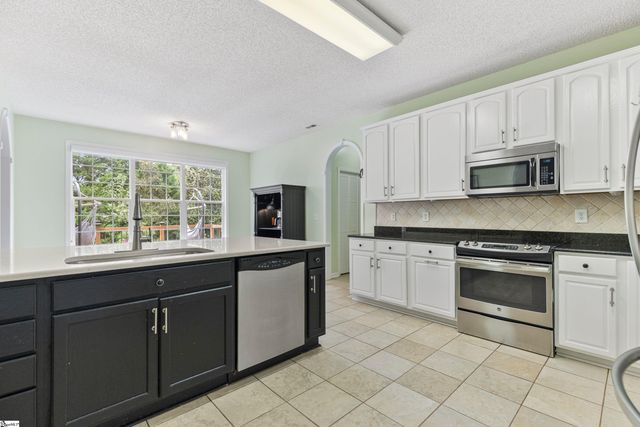477 Waterford Point Drive, Boiling Springs, SC 29316