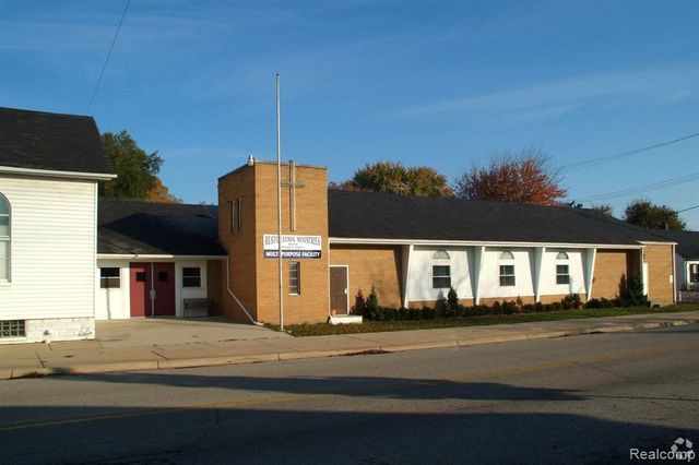 45504 Cass Avenue, Utica, MI 48317