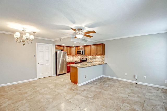 5151 Richmond Avenue 115, Houston, TX 77056
