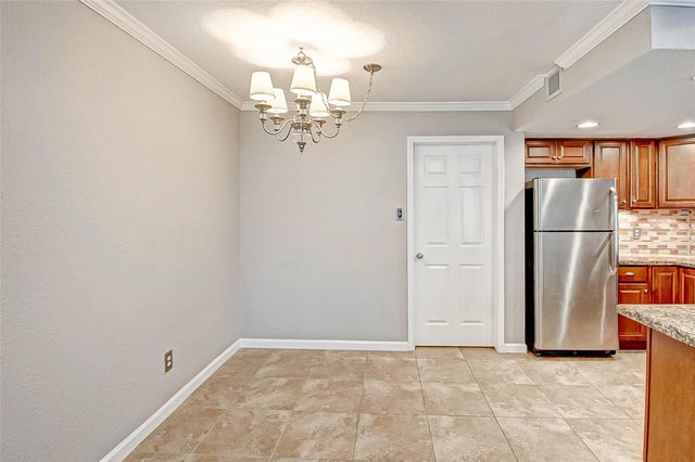 5151 Richmond Avenue 115, Houston, TX 77056