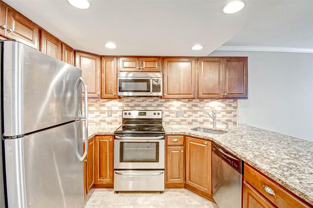 5151 Richmond Avenue 115, Houston, TX 77056