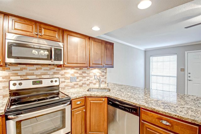5151 Richmond Avenue 115, Houston, TX 77056