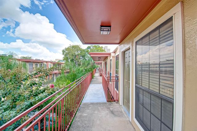 5151 Richmond Avenue 115, Houston, TX 77056