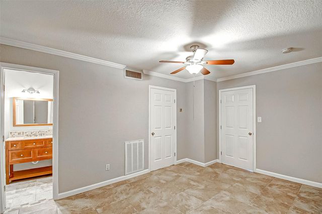 5151 Richmond Avenue 115, Houston, TX 77056