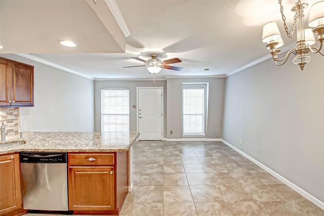 5151 Richmond Avenue 115, Houston, TX 77056