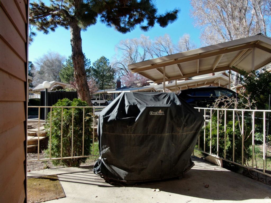 Image 11 of property listing at 1403 S 1185 E #49, Ogden, UT 84404